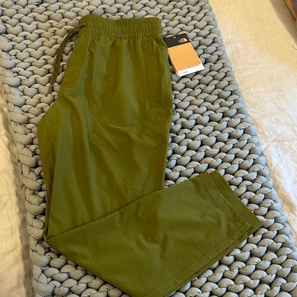 The North Face Pants - The North Face Women’s Olive Green Performance Pants